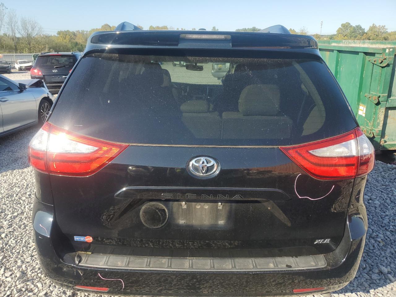 2015 Toyota Sienna Xle VIN: 5TDYK3DC2FS635861 Lot: 85832565