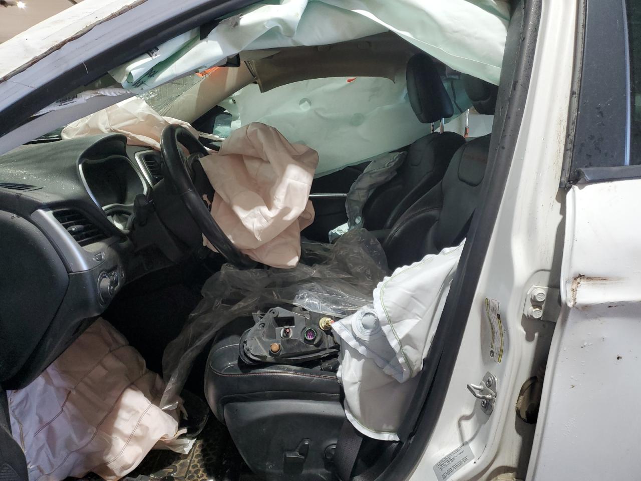 2015 Jeep Cherokee Trailhawk VIN: 1C4PJMBS7FW503063 Lot: 84580785