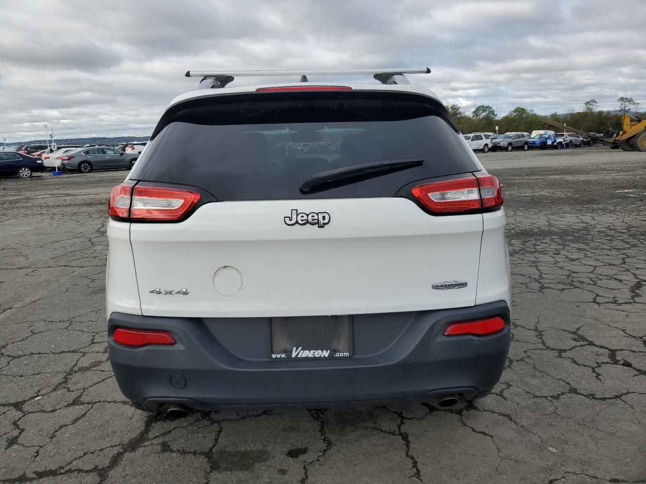 2014 Jeep Cherokee Latitude VIN: 1C4PJMCS4EW285841 Lot: 86160265