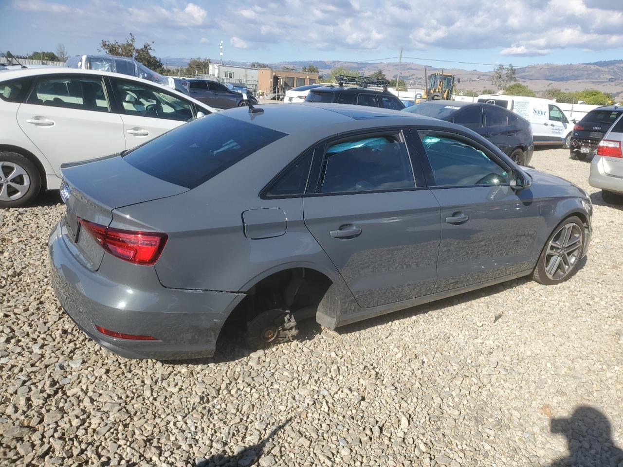 Фото: WAUAUGFF8KA102640