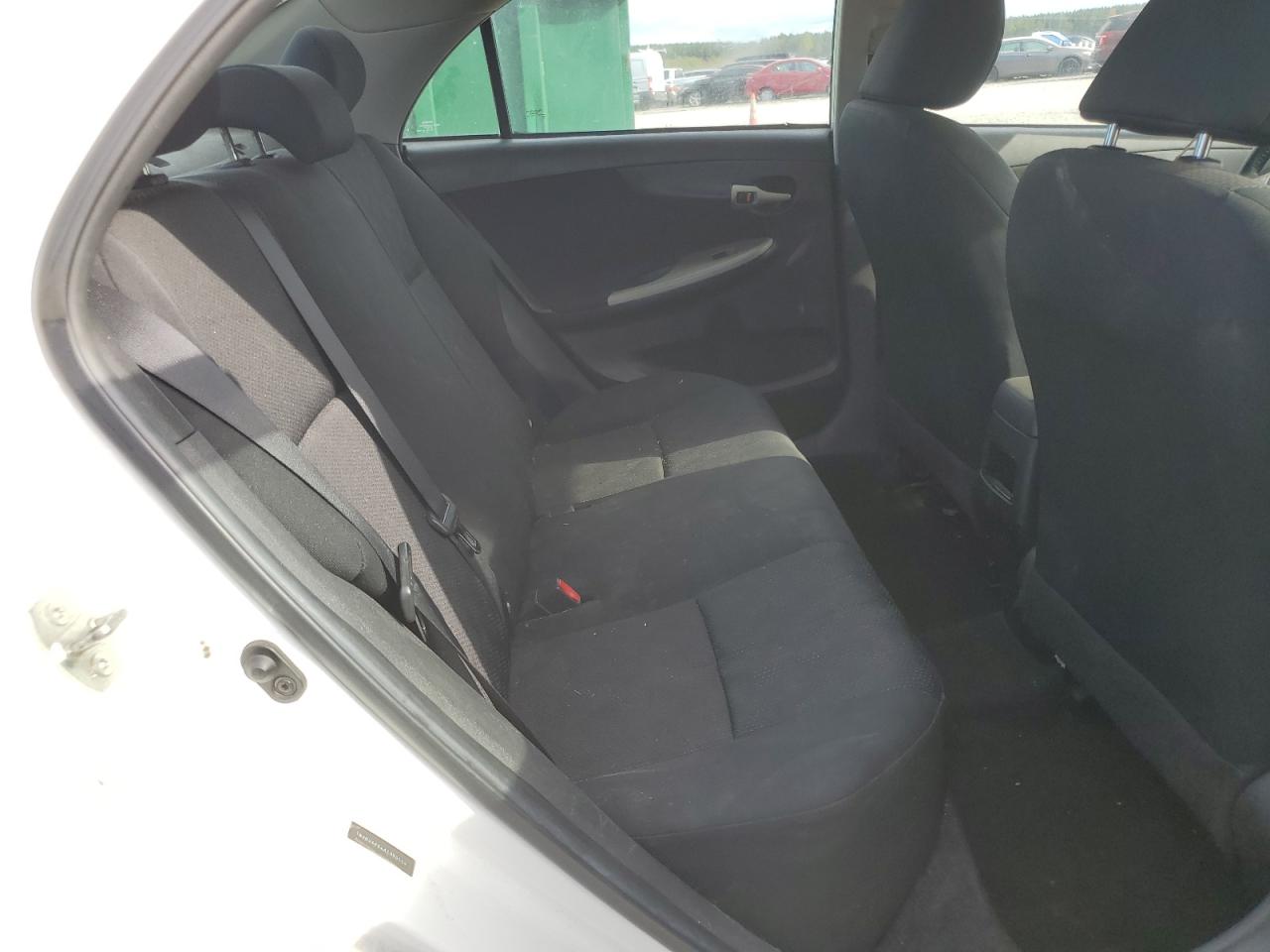 2010 Toyota Corolla Base VIN: 1NXBU4EE4AZ350164 Lot: 84811325