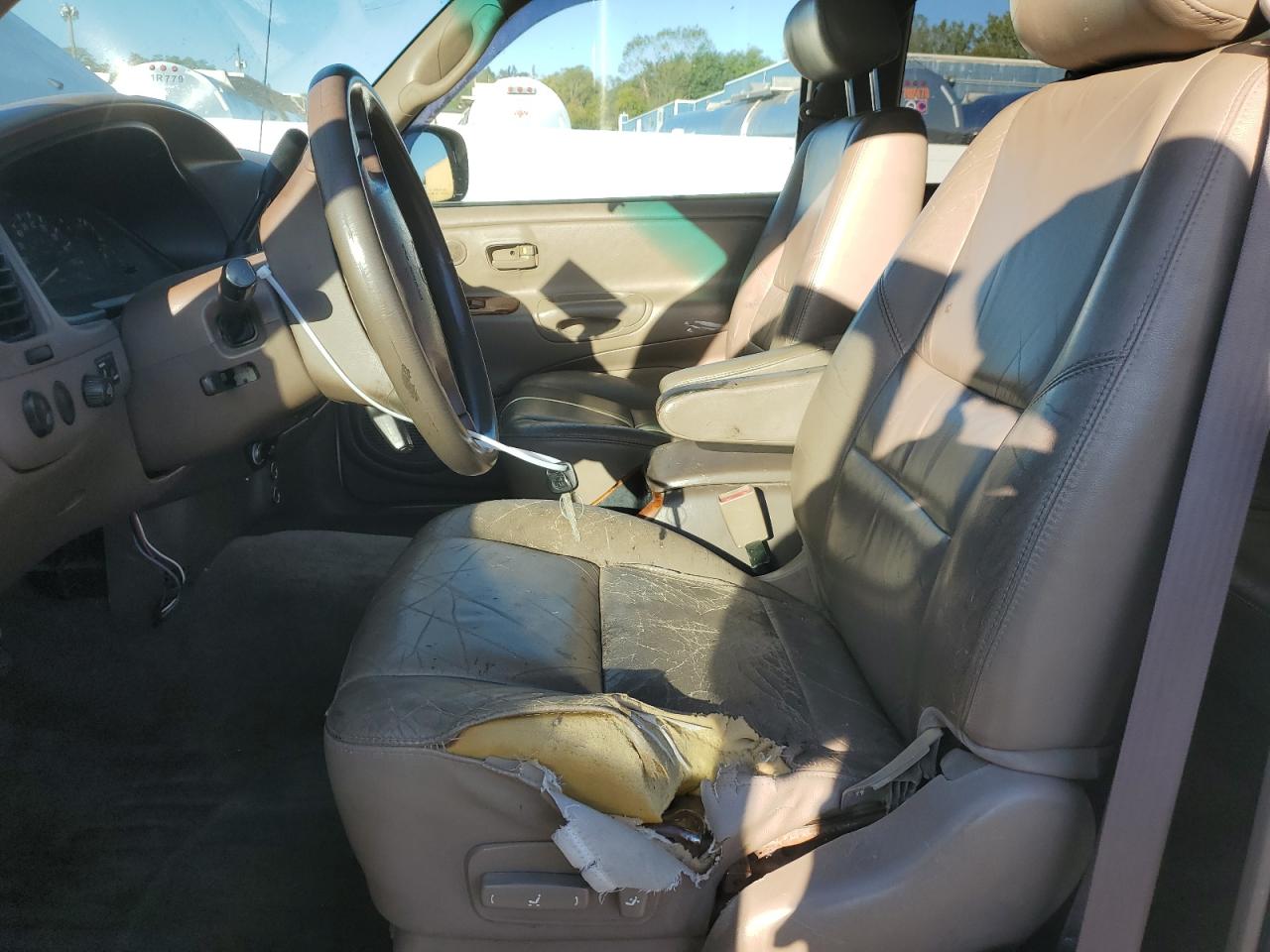 2000 Toyota Tundra Access Cab Limited VIN: 5TBBT4810YS040973 Lot: 85911195