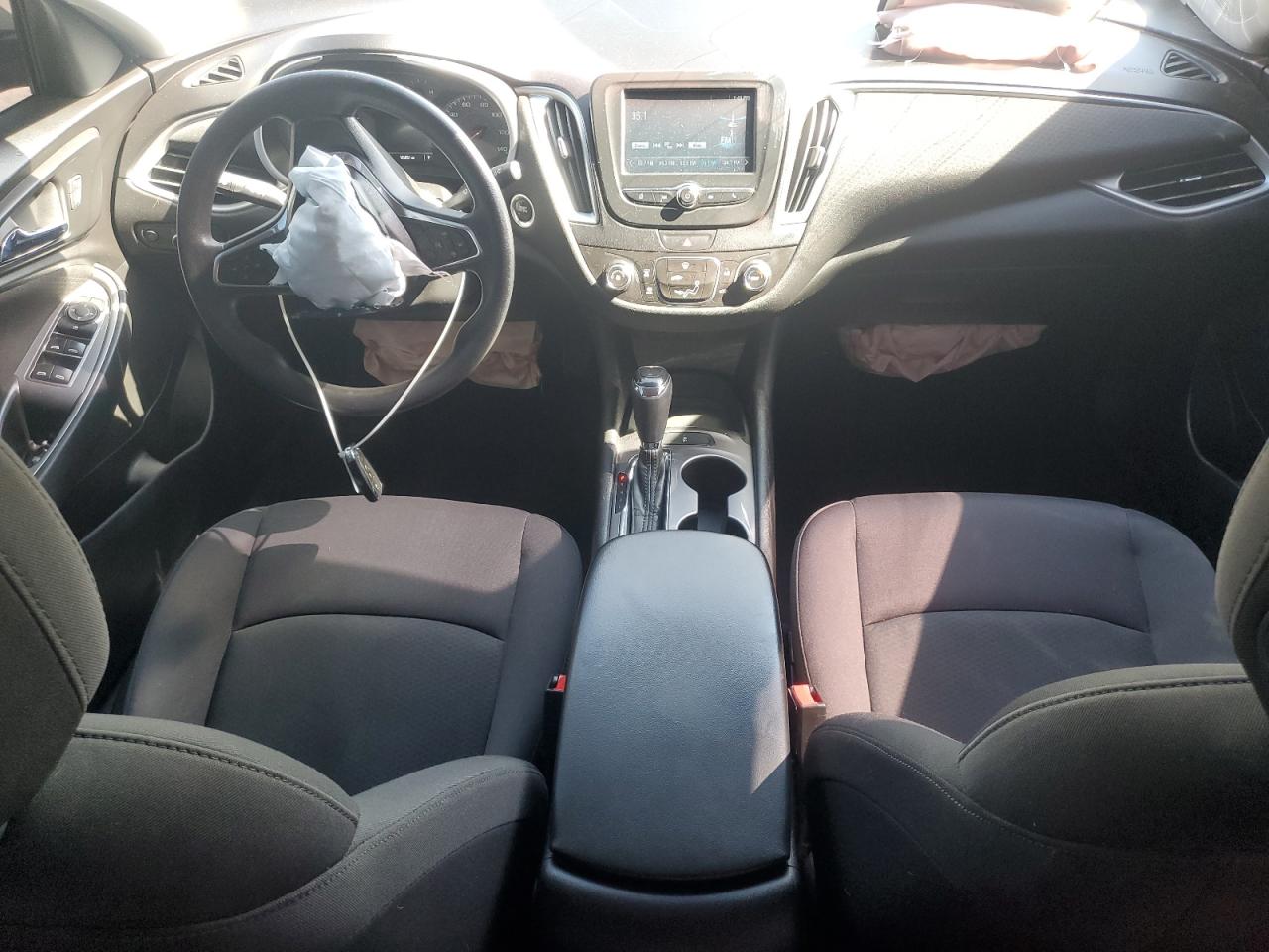 2018 Chevrolet Malibu Ls VIN: 1G1ZB5ST4JF104682 Lot: 82355675