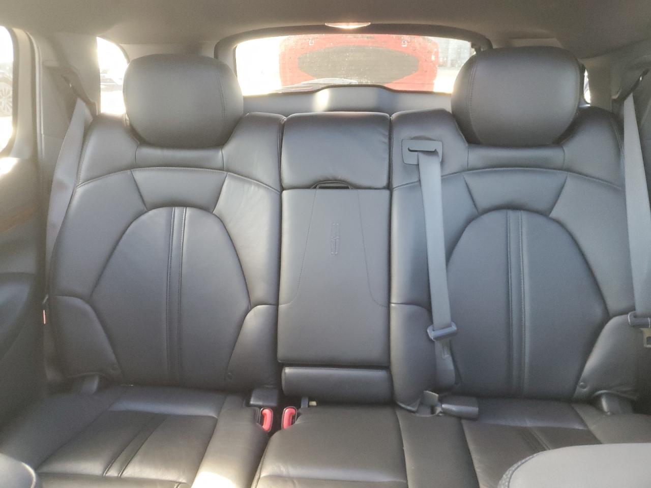 2015 Lincoln Mkt VIN: 2LMHJ5NK5FBL01300 Lot: 86231555