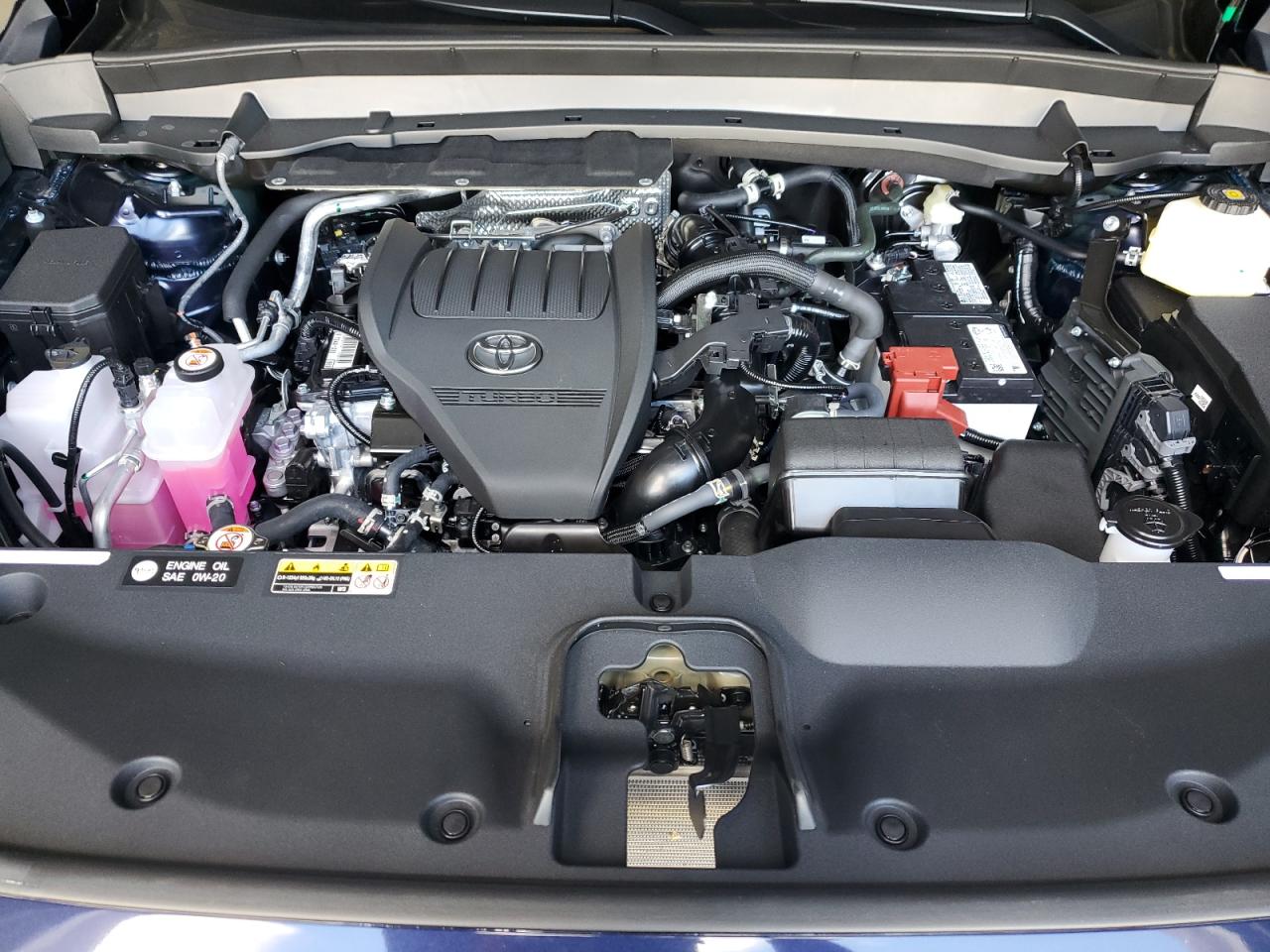 2025 Toyota Grand Highlander Le VIN: 5TDAAAB56SS102872 Lot: 85694185