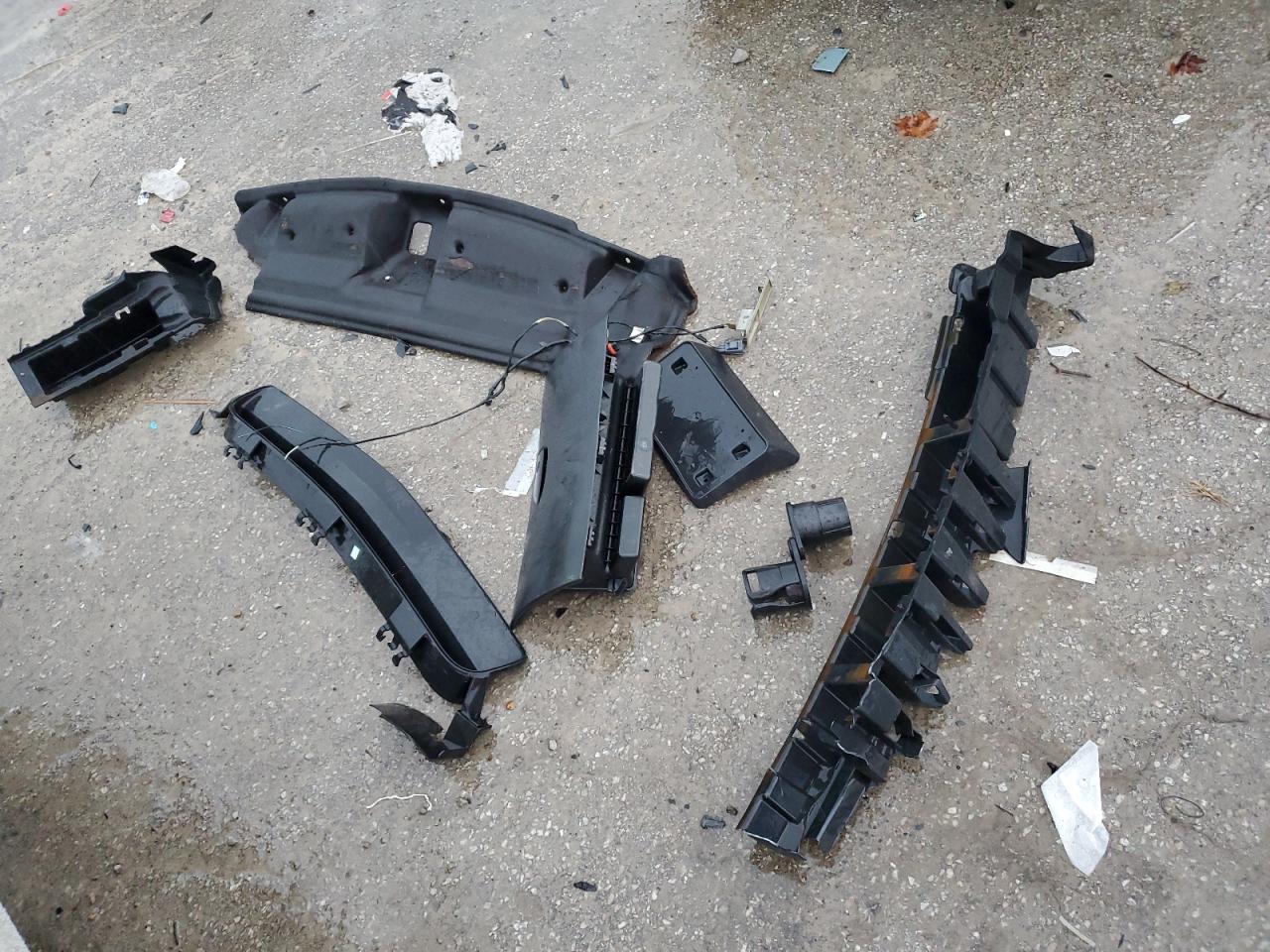 2009 Dodge Challenger R/T VIN: 2B3LJ54T69H626268 Lot: 84262375