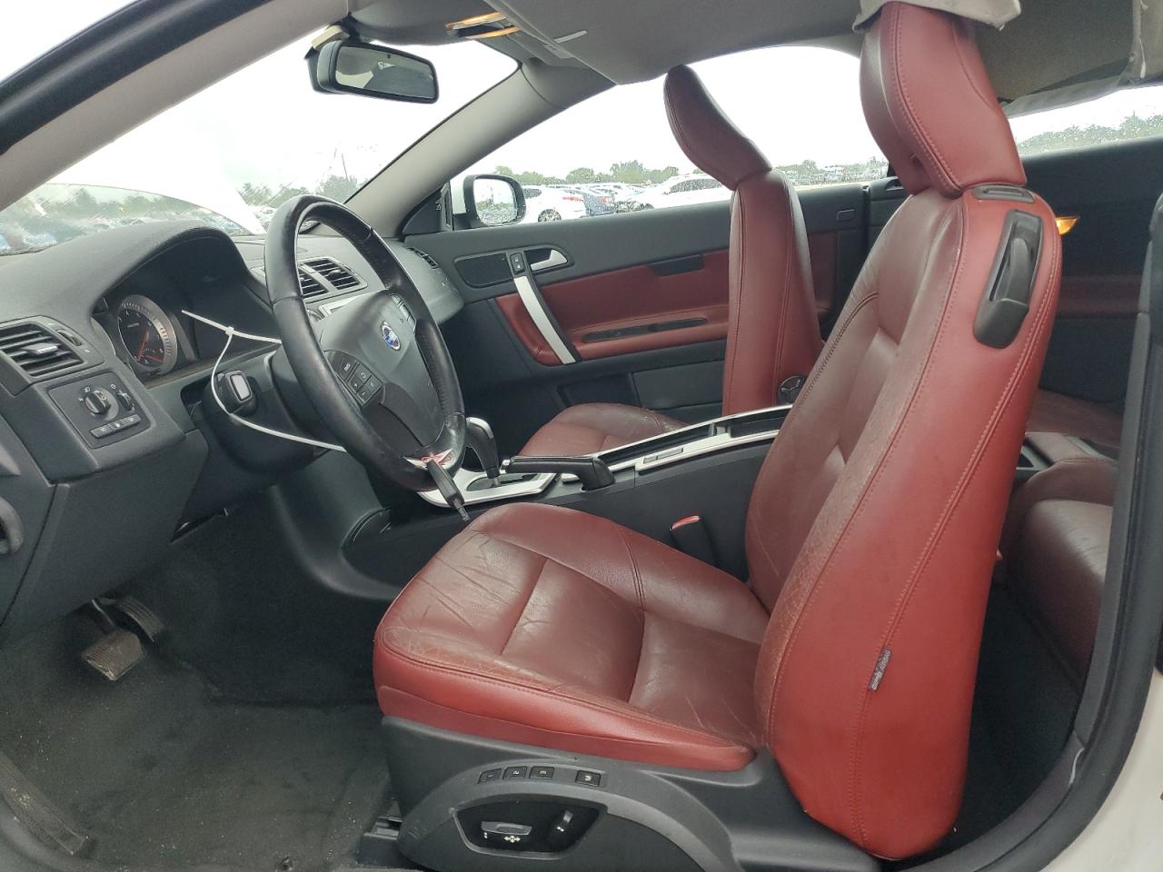 2012 Volvo C70 T5 VIN: YV1672MC1CJ125801 Lot: 85262095