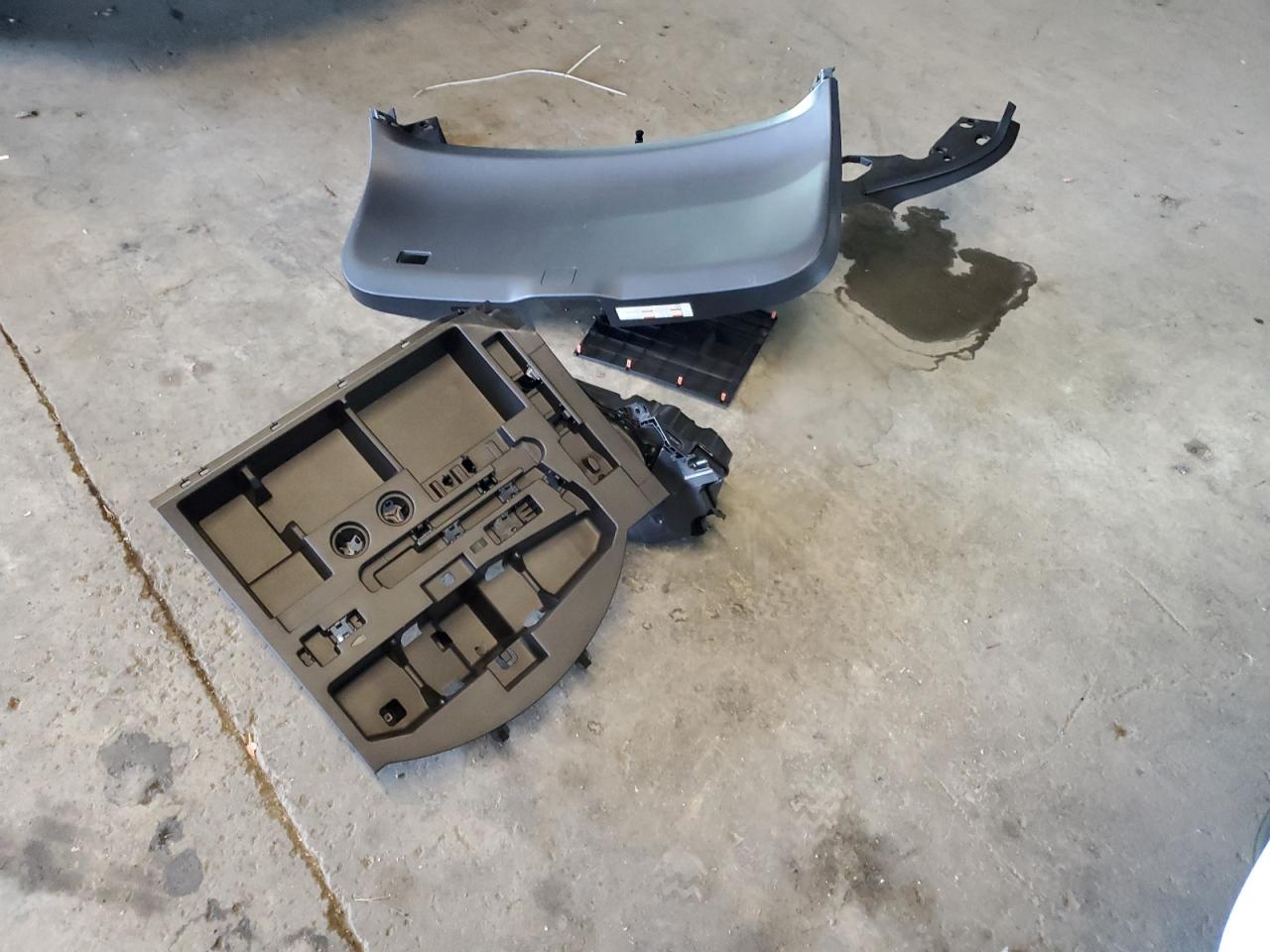 2024 Lexus Rx 450H+ Luxury VIN: JTJCJMGA9R2020648 Lot: 89898135