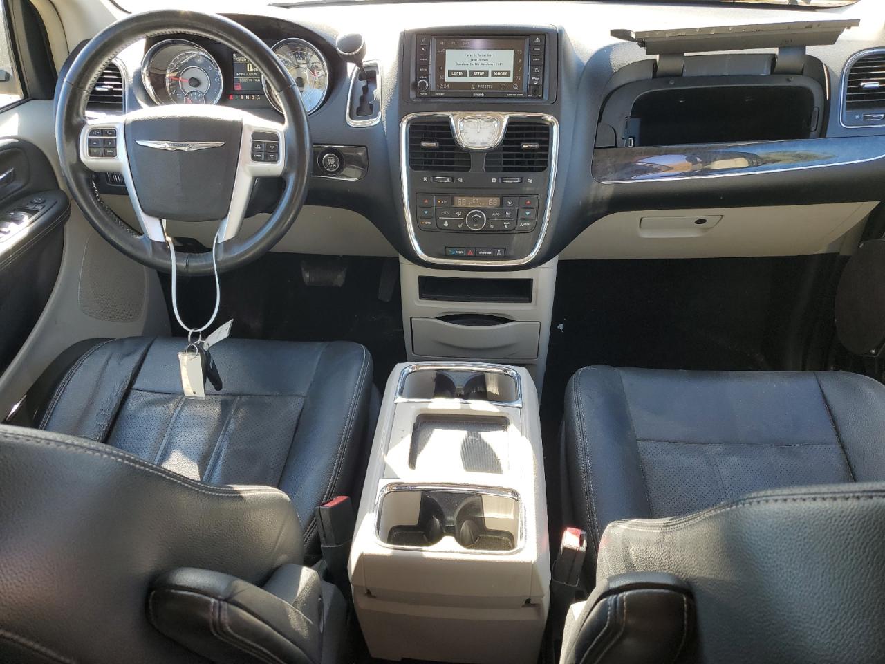 2016 Chrysler Town & Country Touring L VIN: 2C4RC1CG9GR191088 Lot: 86695105