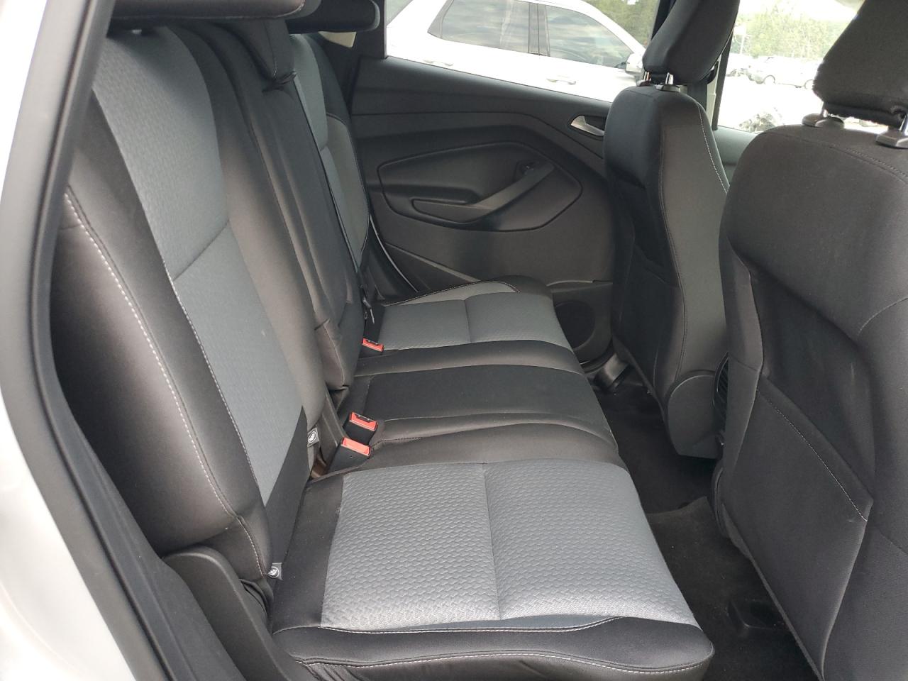 2018 Ford Escape Se VIN: 1FMCU9GD9JUA27475 Lot: 82301455