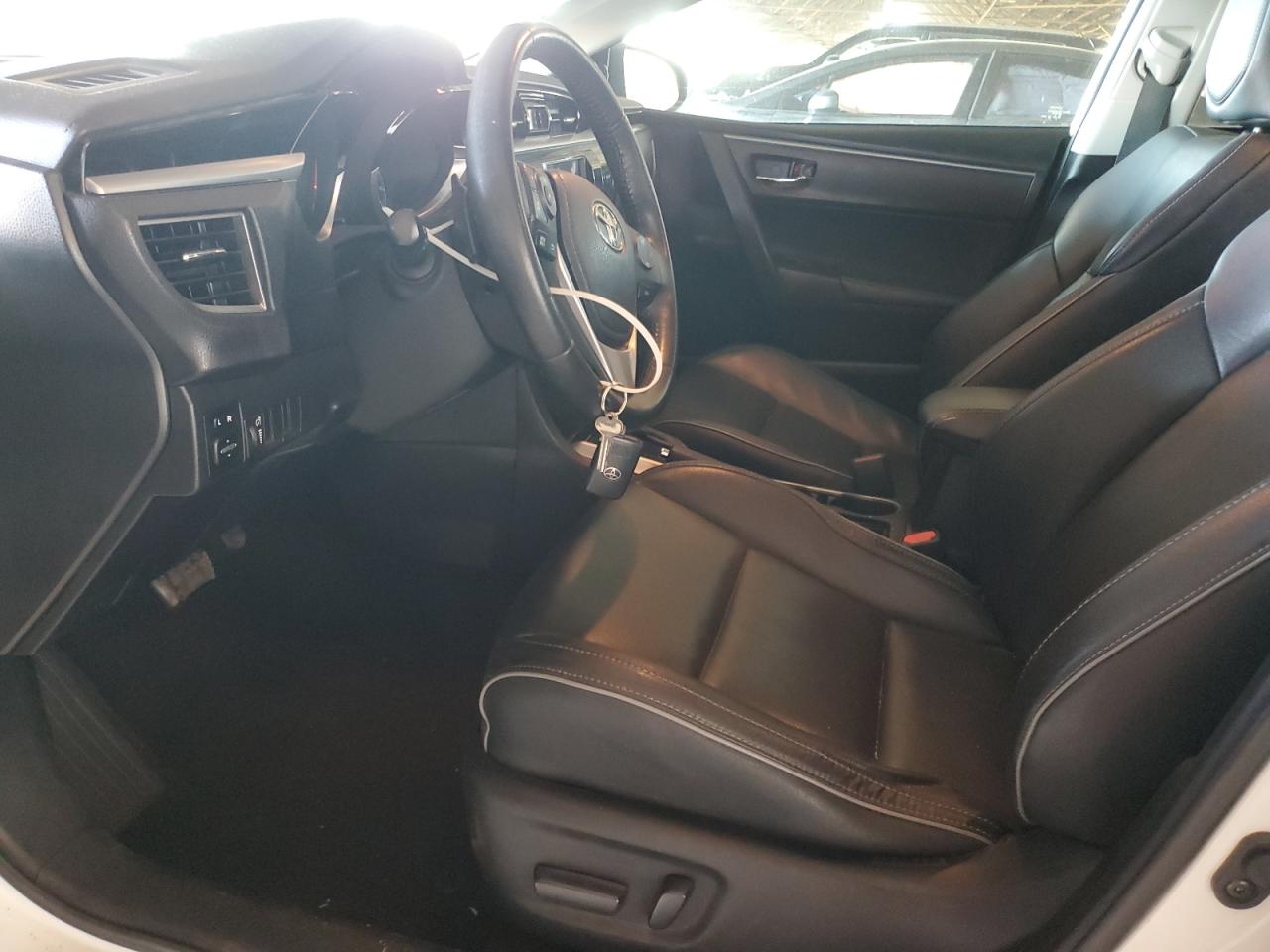 2016 Toyota Corolla L VIN: 5YFBURHE0GP426563 Lot: 84987755