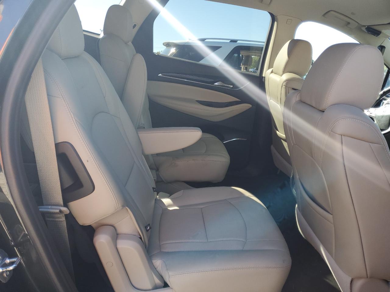 2021 Buick Enclave Essence VIN: 5GAERBKW4MJ136979 Lot: 85849675