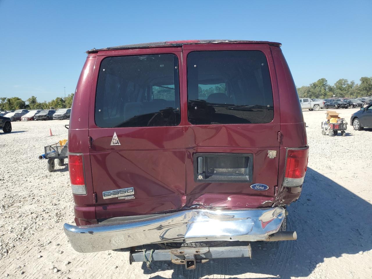 2007 Ford Econoline E350 Super Duty Wagon VIN: 1FBNE31LX7DA75667 Lot: 85582775
