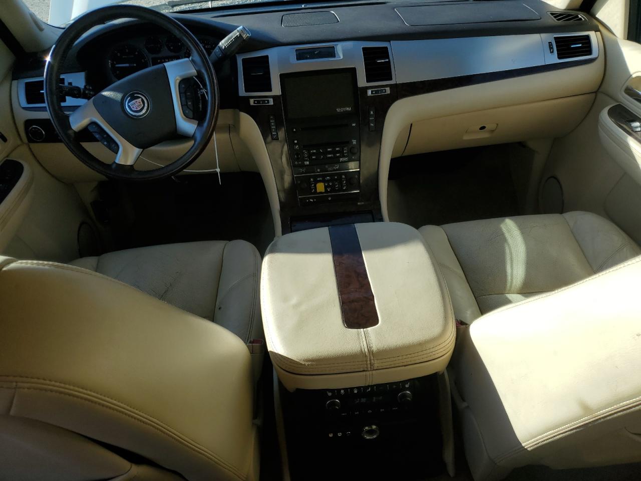 2008 Cadillac Escalade Esv VIN: 1GYFK66878R124823 Lot: 82520895