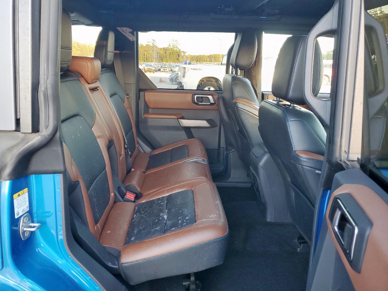 2022 Ford Bronco Base VIN: 1FMEE5BP2NLA72771 Lot: 90527945