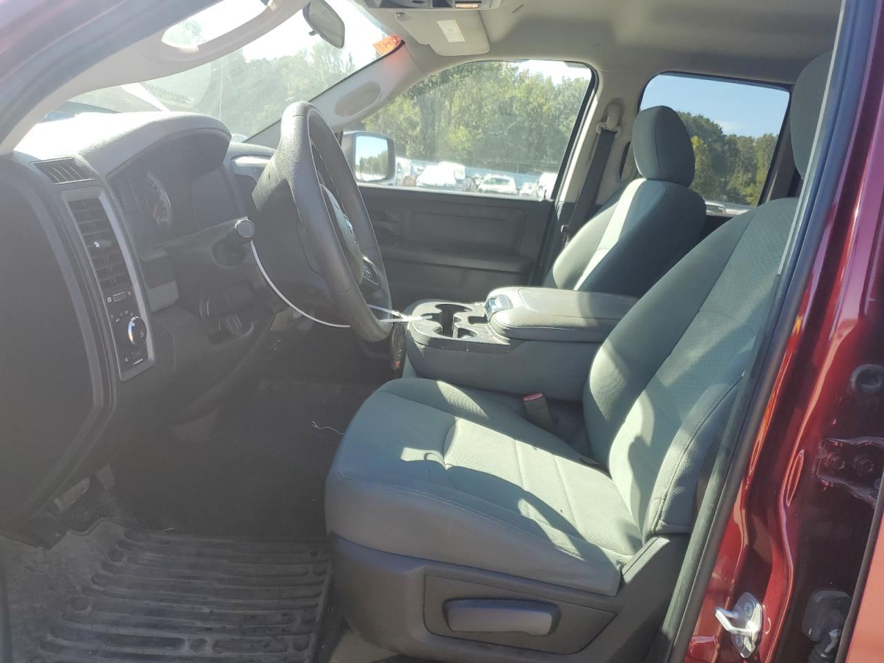 2018 Ram 1500 St VIN: 1C6RR6FG7JS139608 Lot: 87033765