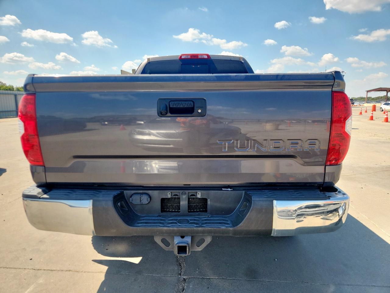 2018 Toyota Tundra Double Cab Sr VIN: 5TFRM5F11JX128197 Lot: 81984505