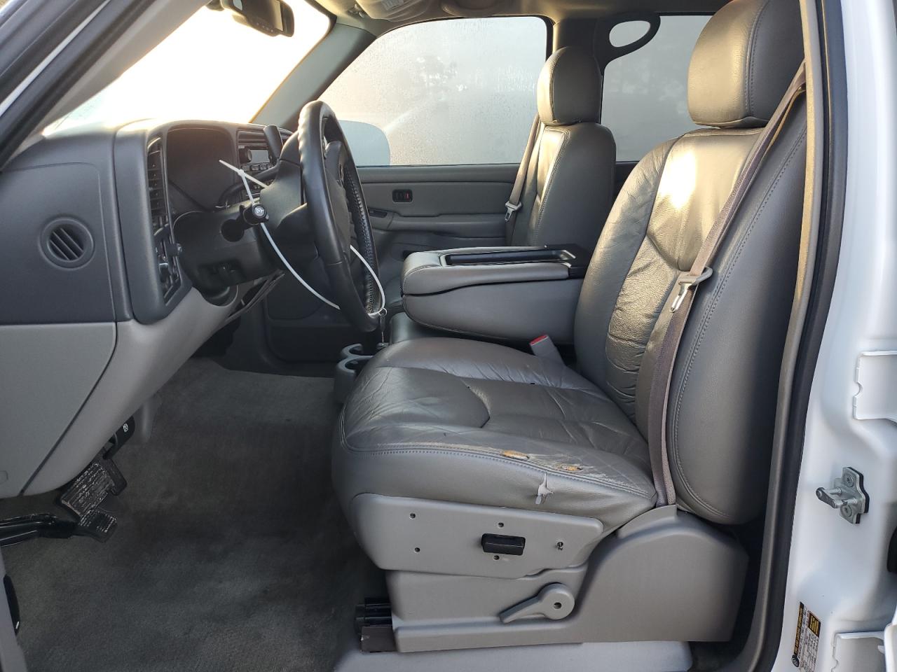 2005 GMC Yukon VIN: 1GKEC13T45R187646 Lot: 90933855