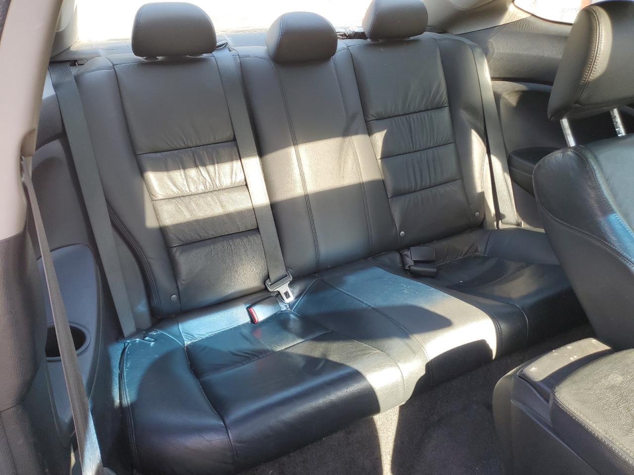 1HGCS2B86BA002856 HONDA ACCORD 2011 BLUE Photo 10