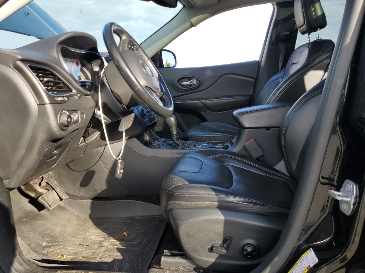 2019 Jeep Cherokee Trailhawk VIN: 1C4PJMBX0KD147380 Lot: 82561745