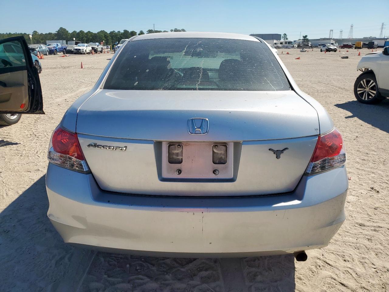 2010 Honda Accord Lx VIN: 1HGCP2F3XAA018668 Lot: 86261165