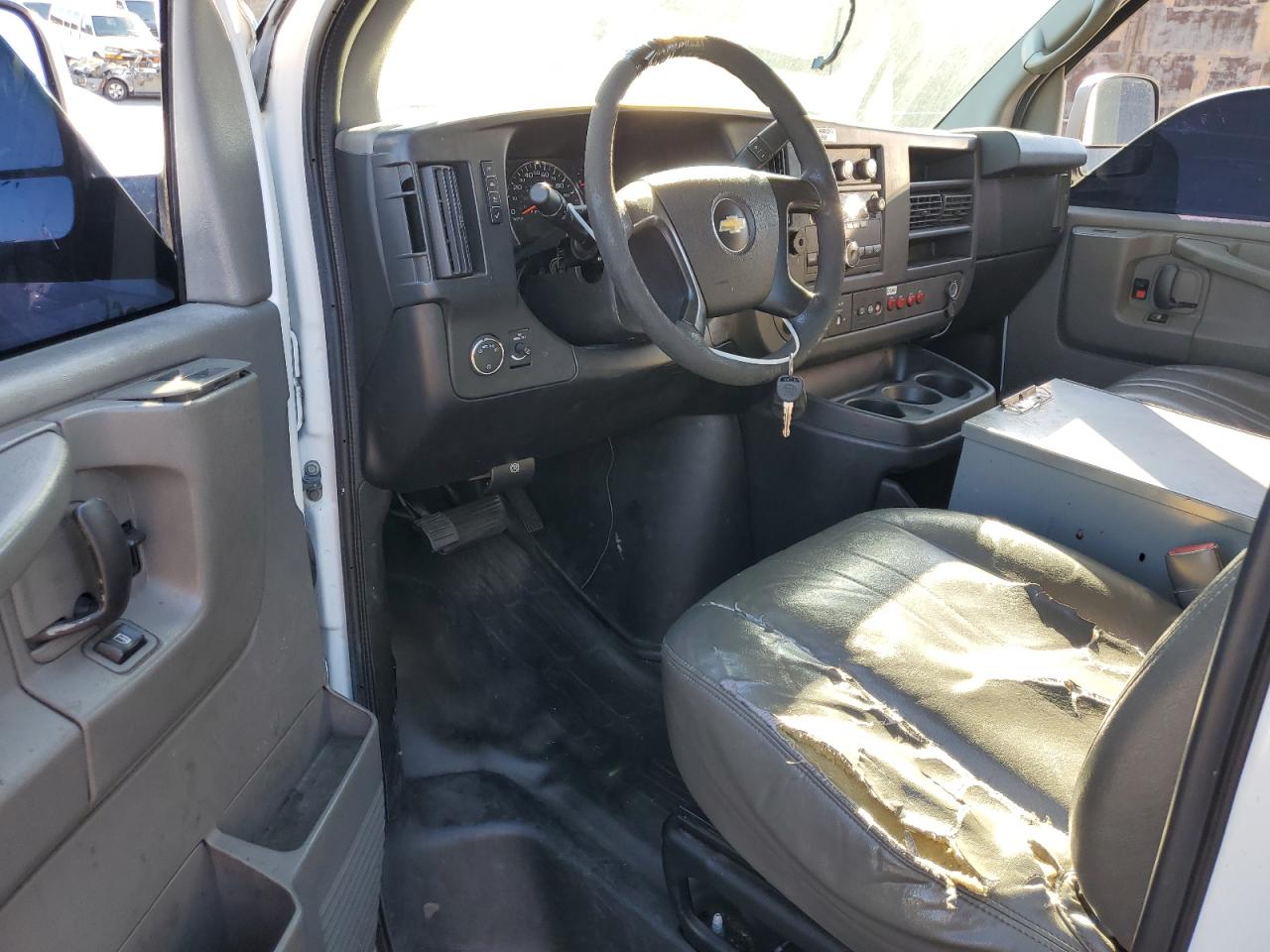 2014 Chevrolet Express Utility / Service Van VIN: 1GCWGFCBXE1113509 Lot: 86321475