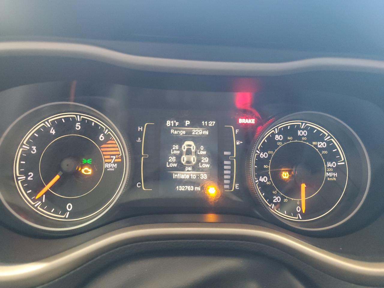 2017 Jeep Cherokee Latitude VIN: 1C4PJLCB5HW660957 Lot: 82473535