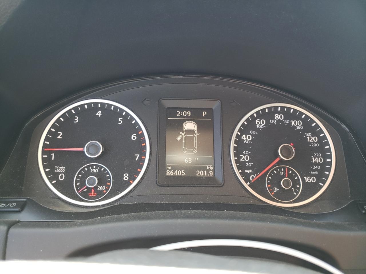 2017 Volkswagen Tiguan S VIN: WVGBV7AX8HK000399 Lot: 85761215