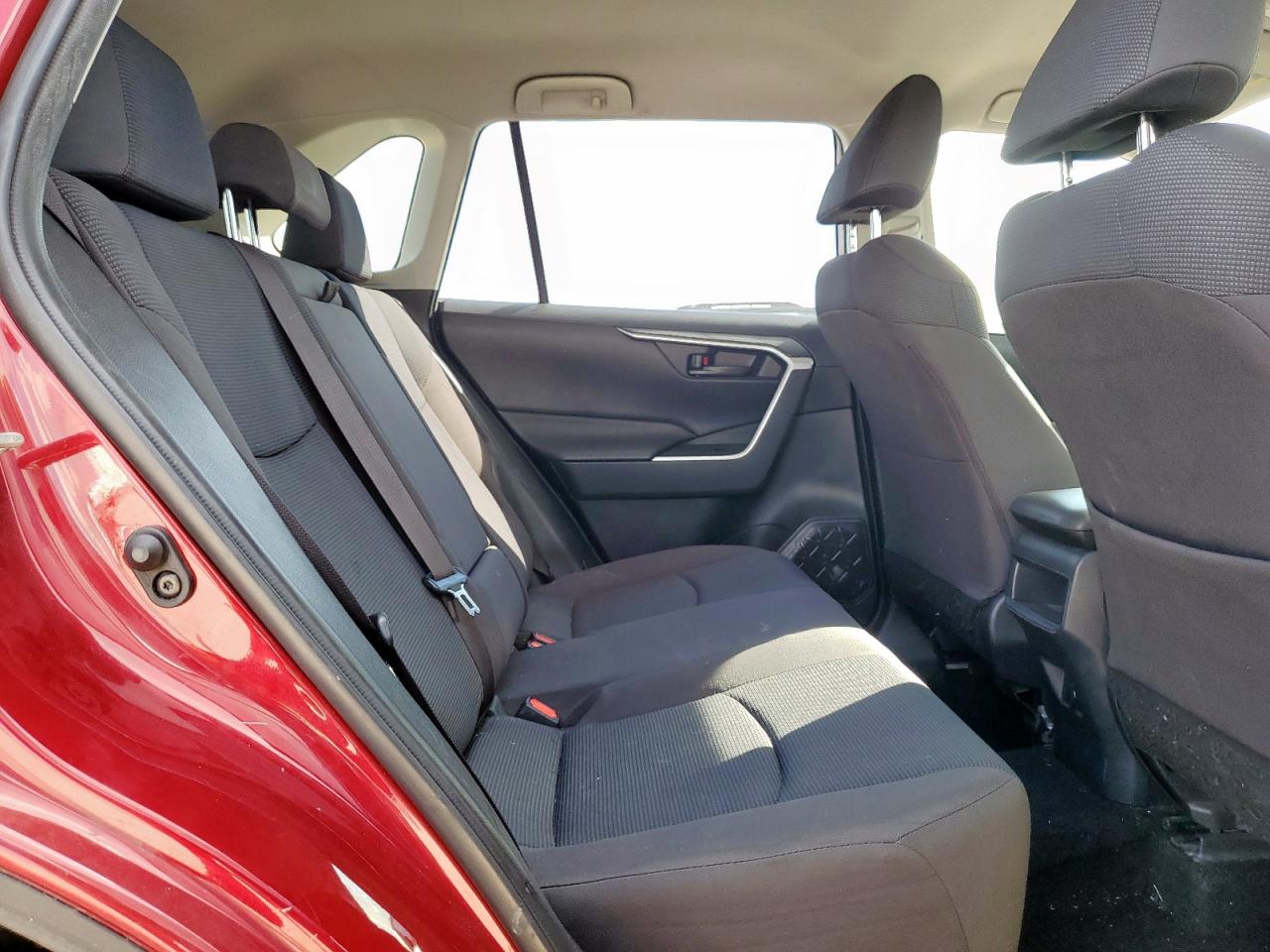 2019 Toyota Rav4 Le VIN: JTMH1RFVXKJ003928 Lot: 85883205