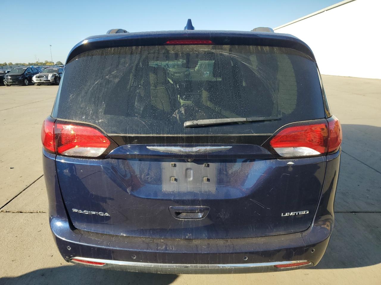 2017 Chrysler Pacifica Limited VIN: 2C4RC1GG3HR649090 Lot: 82569415