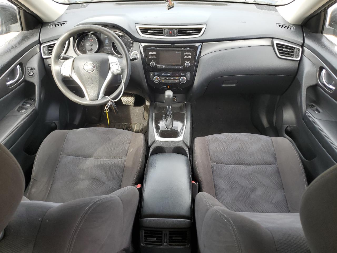 2015 Nissan Rogue S VIN: KNMAT2MT0FP518475 Lot: 84754605