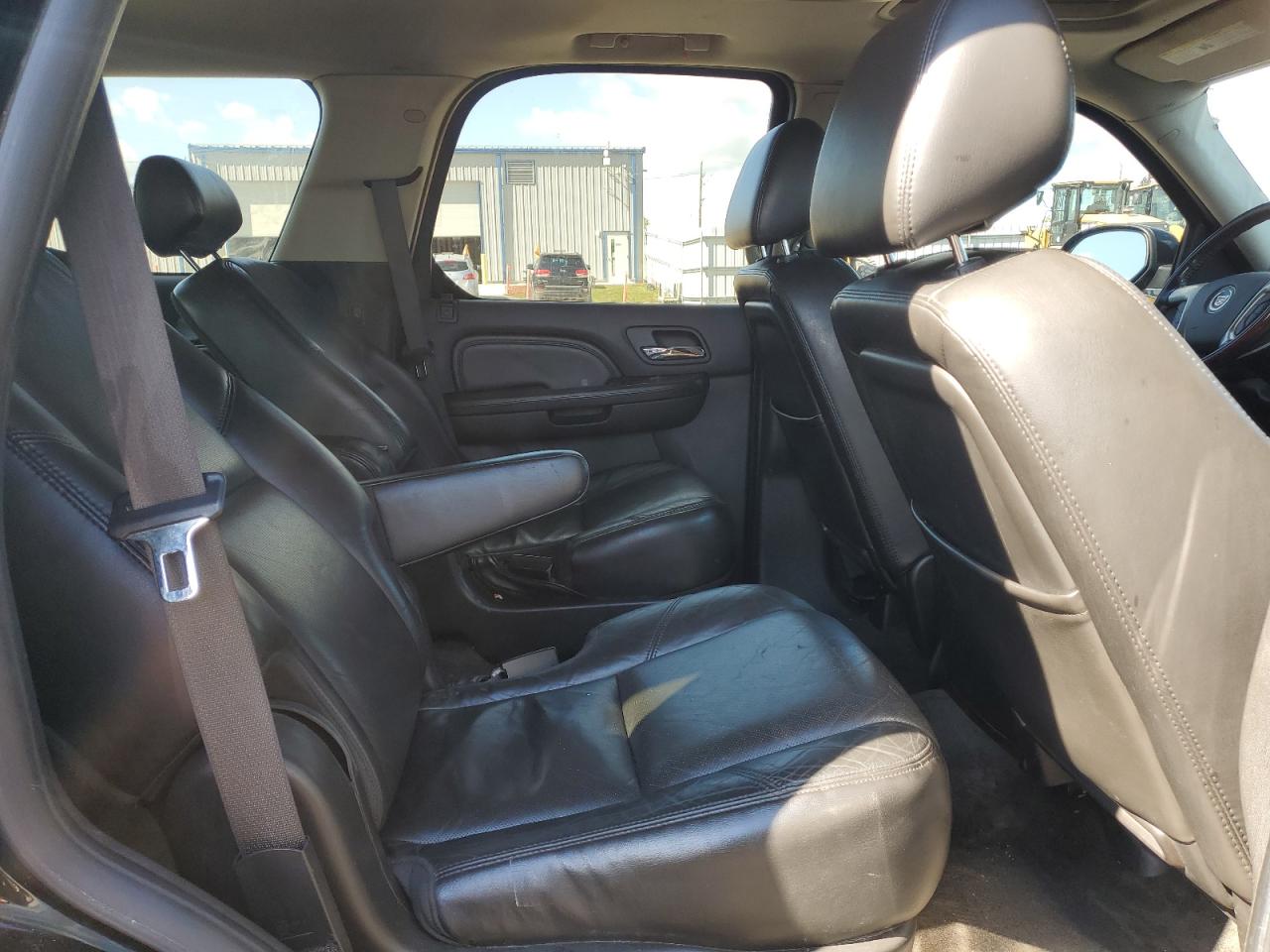 2009 Cadillac Escalade Luxury VIN: 1GYFK23229R262621 Lot: 85377285