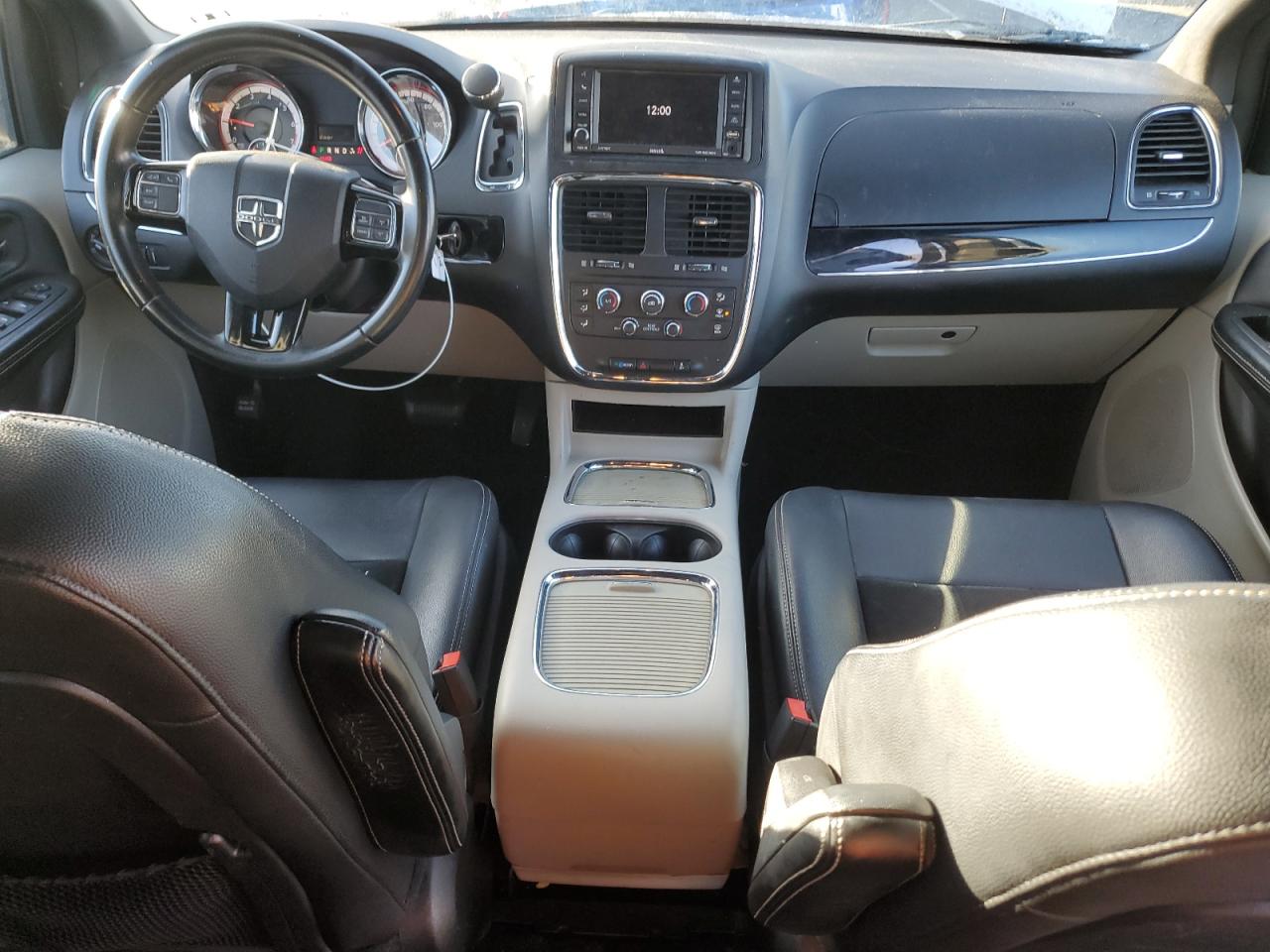 2017 Dodge Grand Caravan Sxt VIN: 2C4RDGCG7HR818260 Lot: 90527855