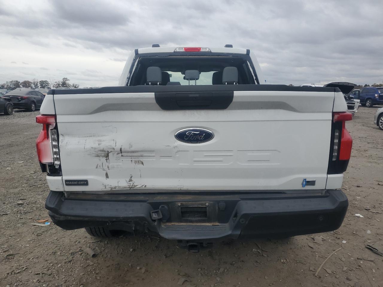 2022 Ford F150 Lightning Pro VIN: 1FTVW1EL4NWG00554 Lot: 90142765