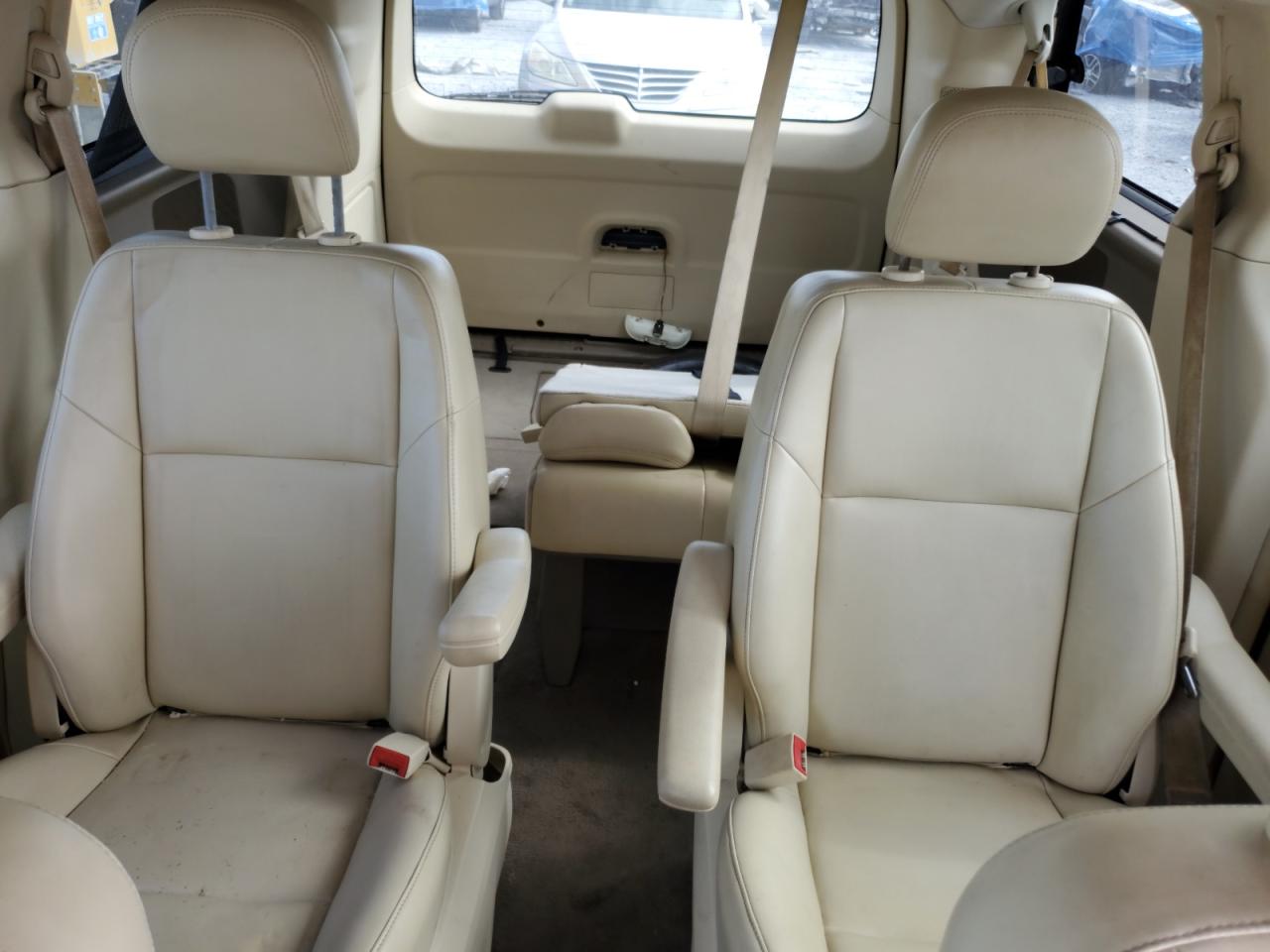 2010 Volkswagen Routan Se VIN: 2V4RW3D13AR322736 Lot: 84629865
