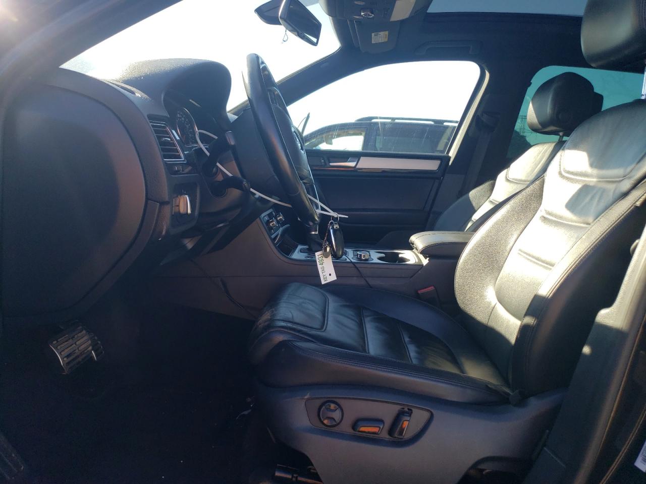 2014 Volkswagen Touareg V6 VIN: WVGDF9BP1ED003936 Lot: 87260325