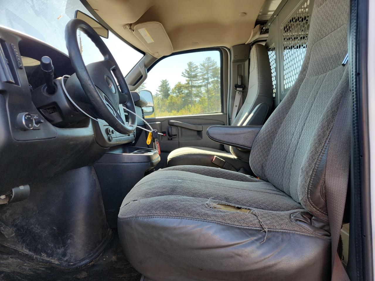 2017 GMC Savana G2500 VIN: 1GTW7AFF5H1911955 Lot: 85353775