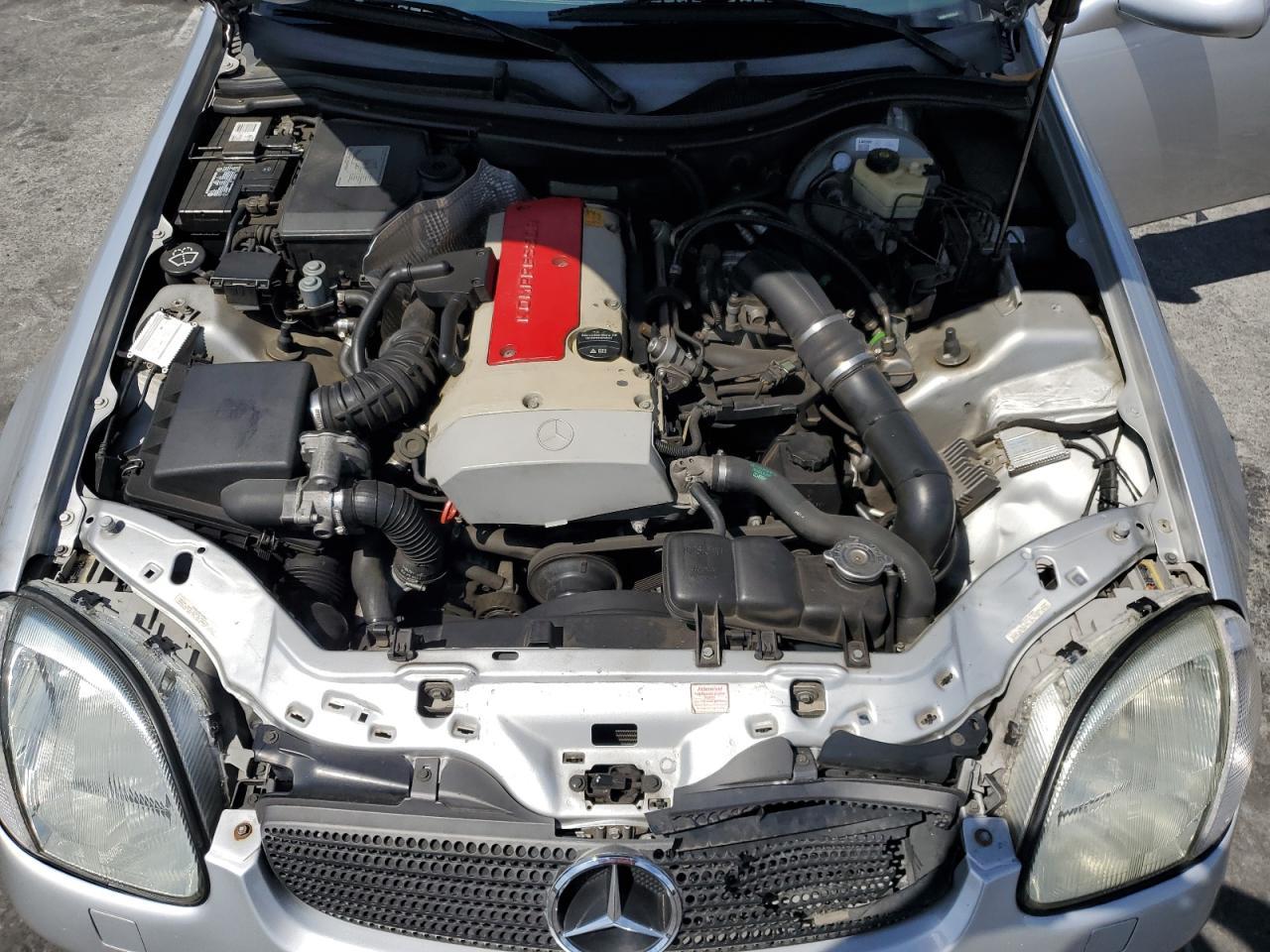 1999 Mercedes-Benz Slk 230 Kompressor VIN: WDBKK47F8XF085647 Lot: 85005505