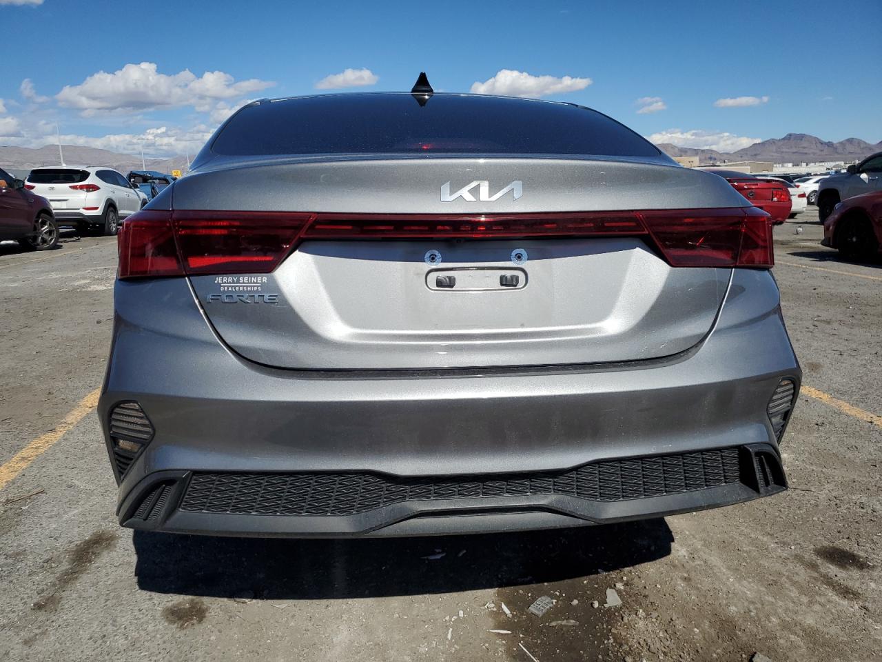 2022 Kia Forte Fe VIN: 3KPF24AD8NE461832 Lot: 86685175