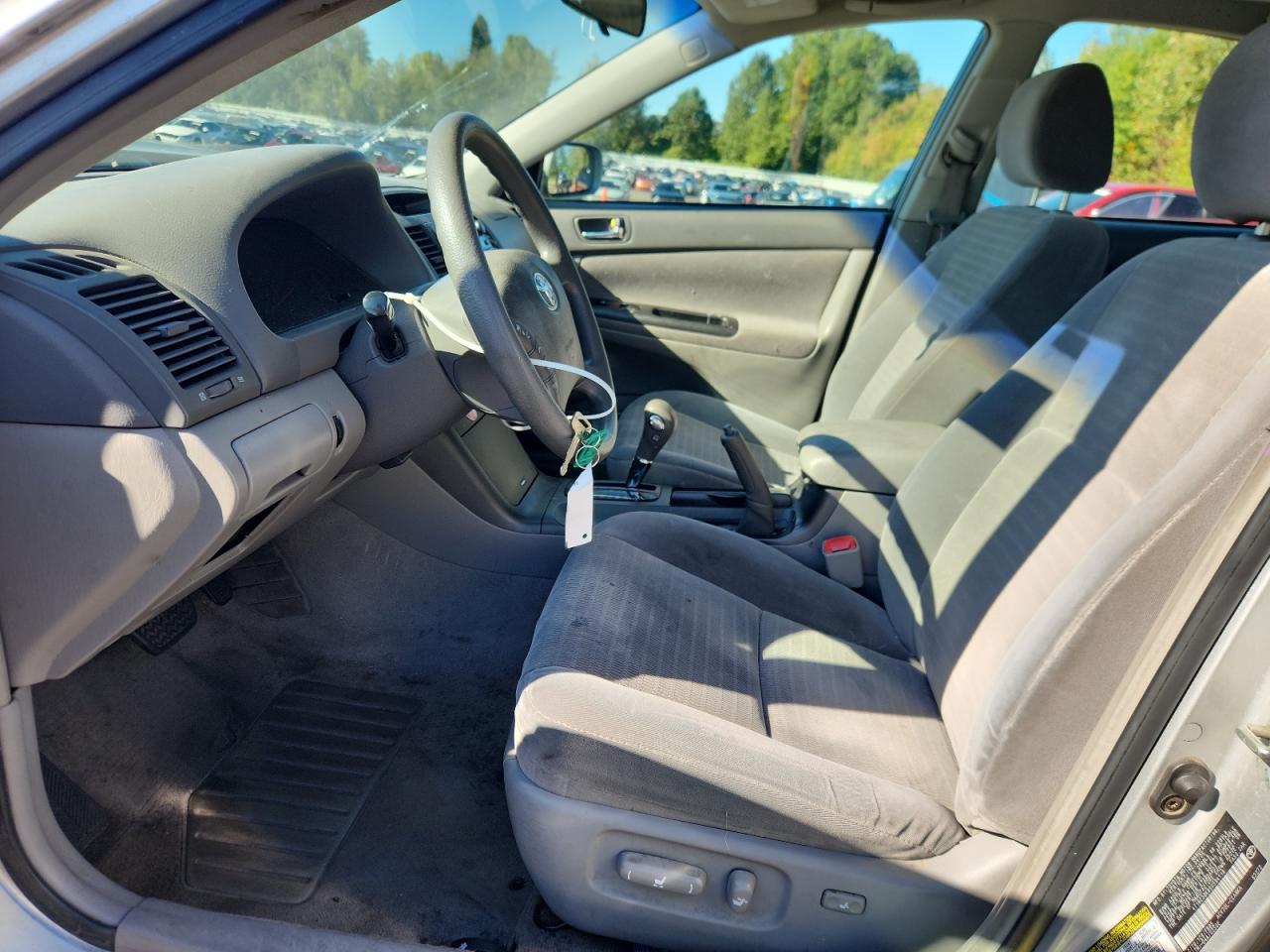 2005 Toyota Camry Le VIN: 4T1BE30K85U594118 Lot: 86537255