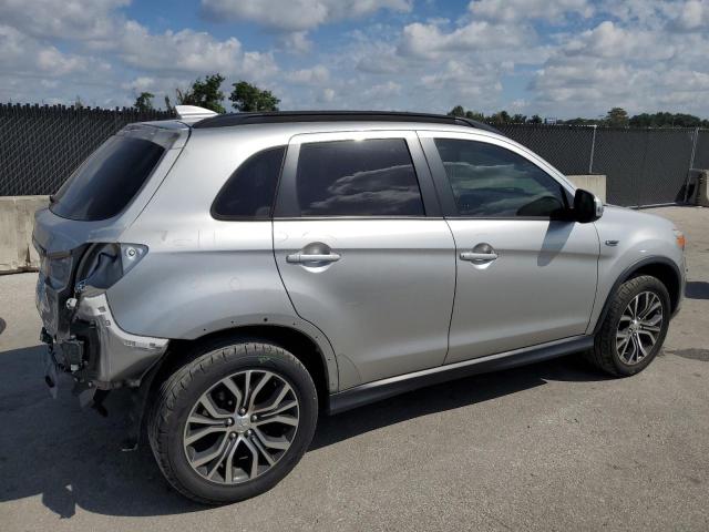  MITSUBISHI OUTLANDER 2019 Srebrny