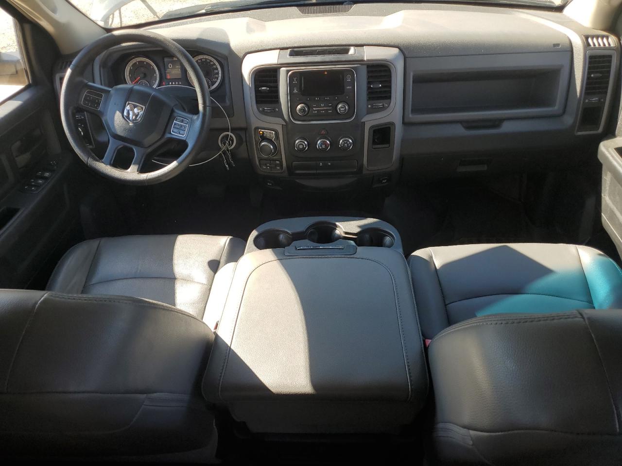 2016 Ram 1500 St VIN: 1C6RR7KG2GS260387 Lot: 81940445