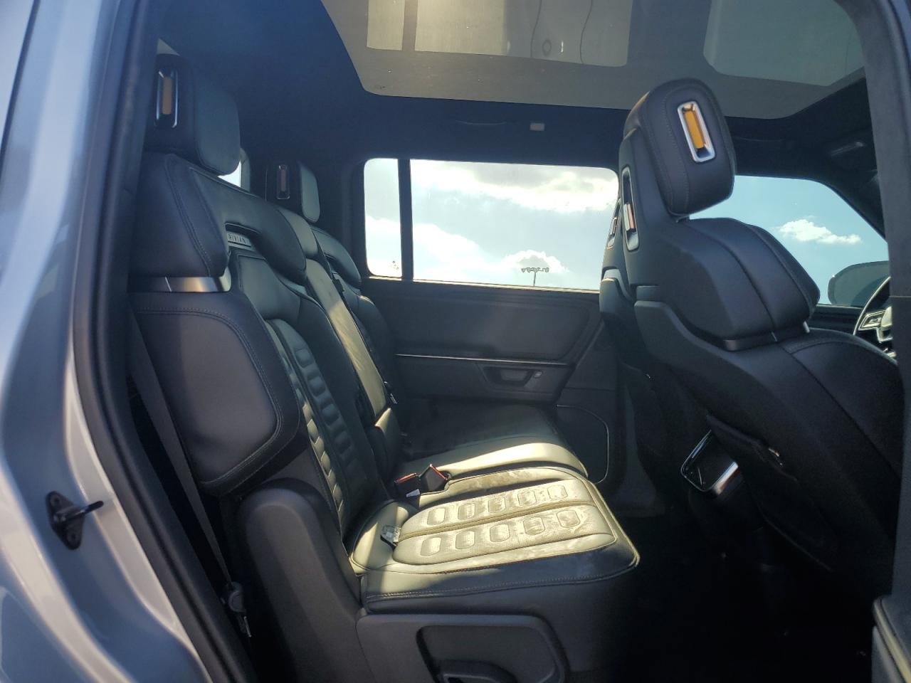 2025 Rivian R1S Adventure VIN: 7PDSGBBA3SN046944 Lot: 86888345