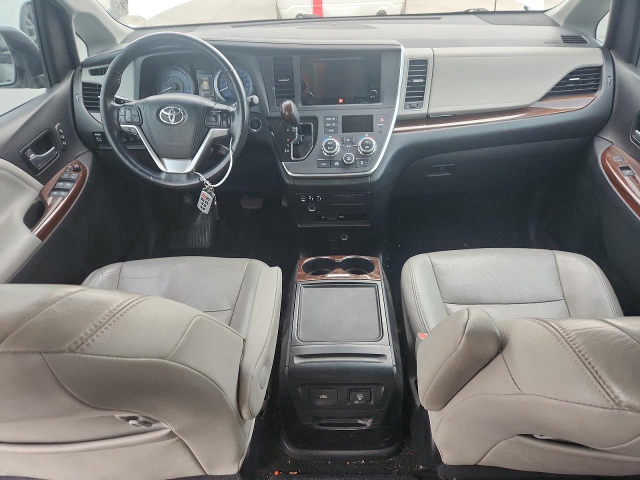 2015 Toyota Sienna Xle VIN: 5TDDK3DC1FS109042 Lot: 82420065