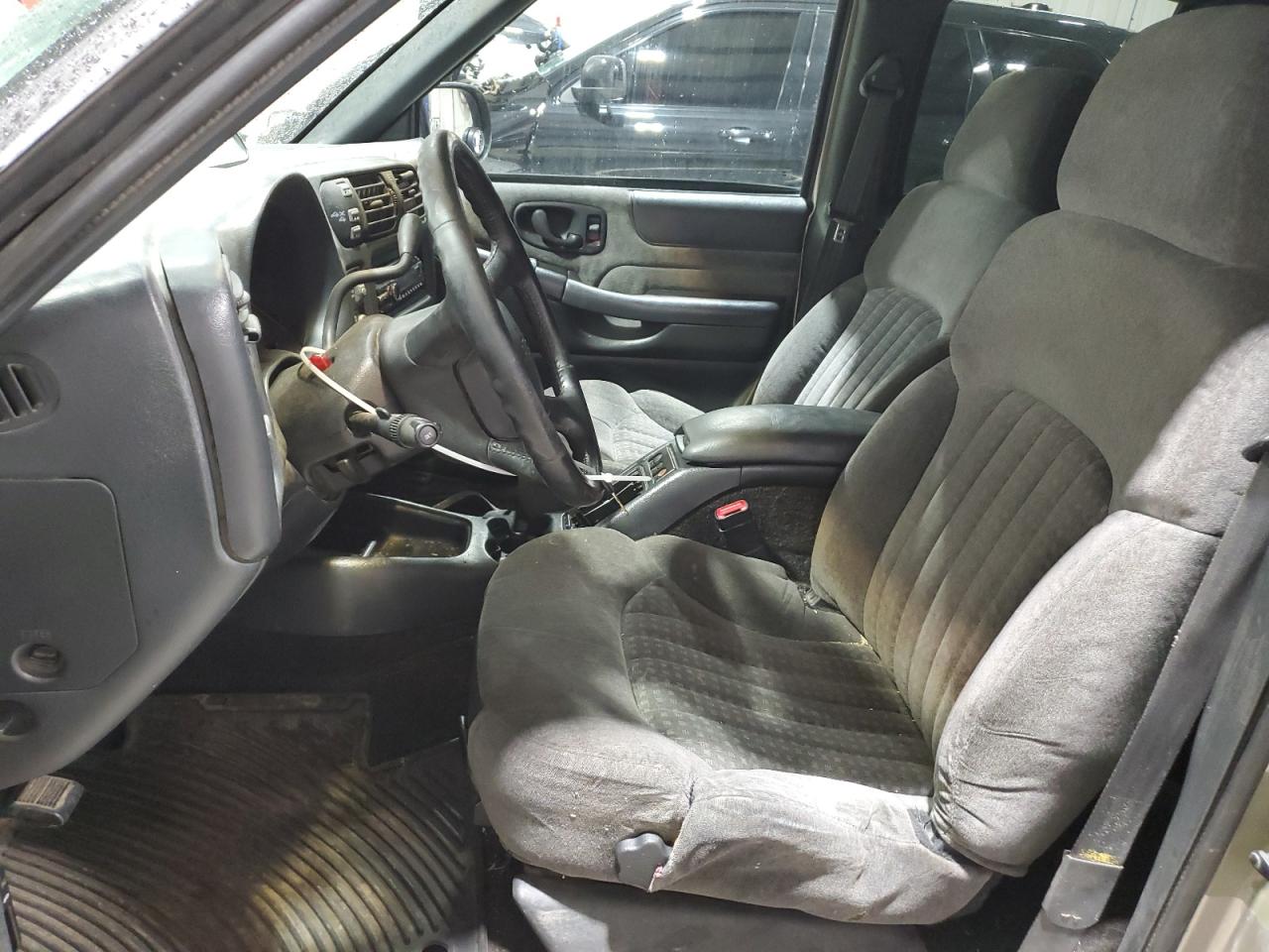 2002 Chevrolet Blazer VIN: 1GNDT13WX2K124094 Lot: 86767475