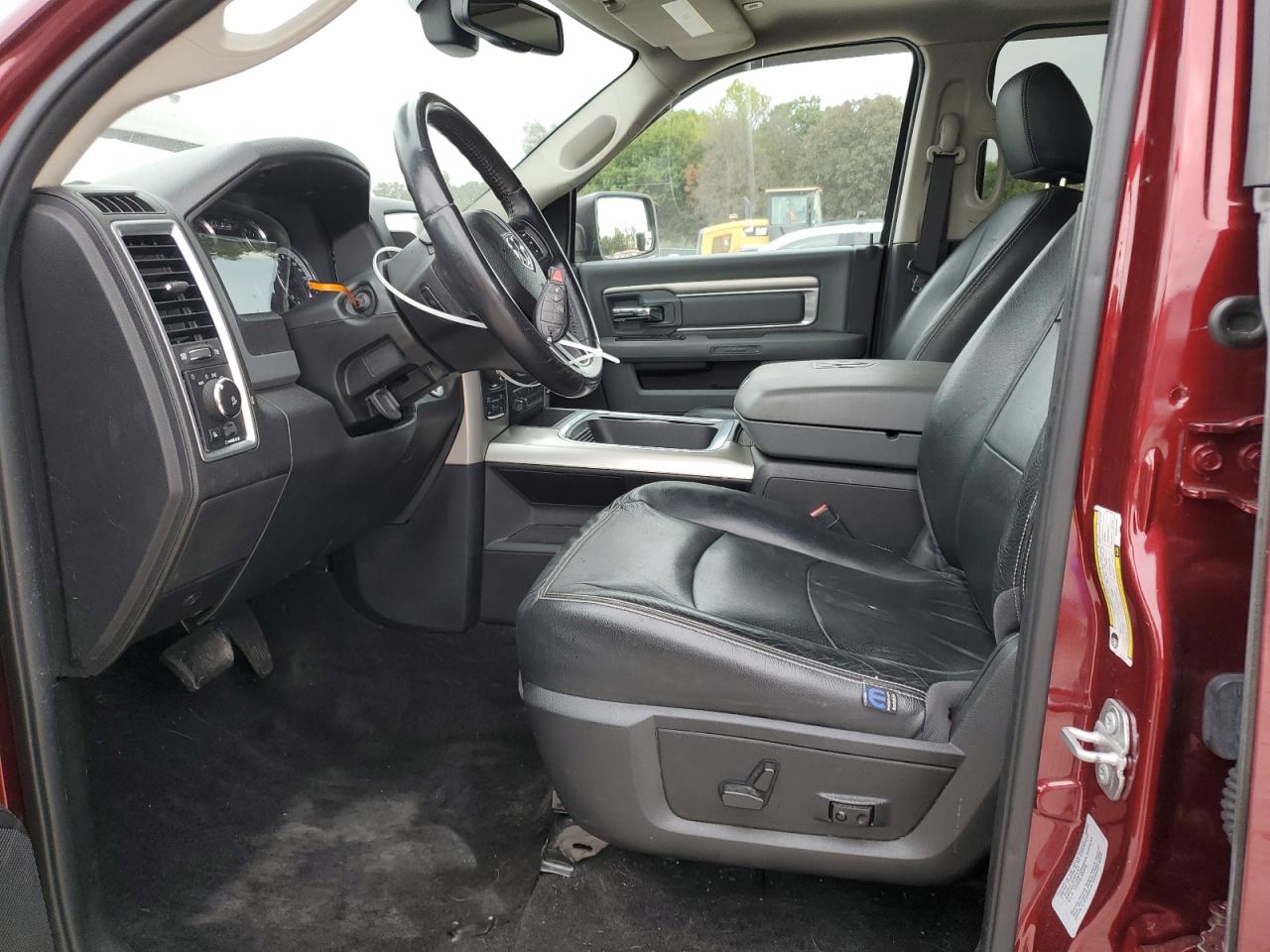 2017 Ram 1500 Slt VIN: 3C6RR7LT3HG524057 Lot: 82277815