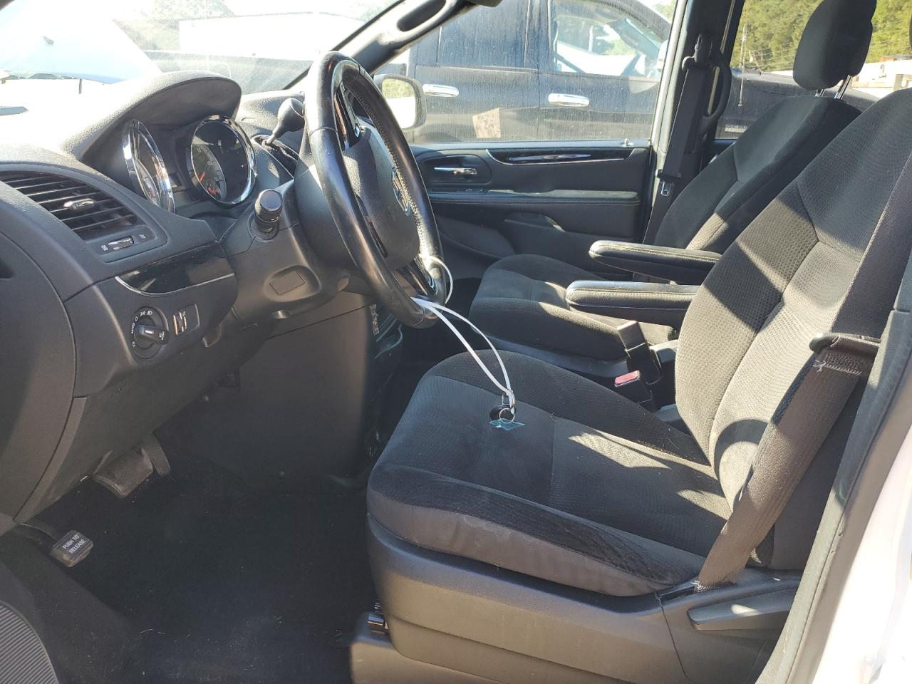 2018 Dodge Grand Caravan Se VIN: 2C4RDGBG5JR215296 Lot: 82223125