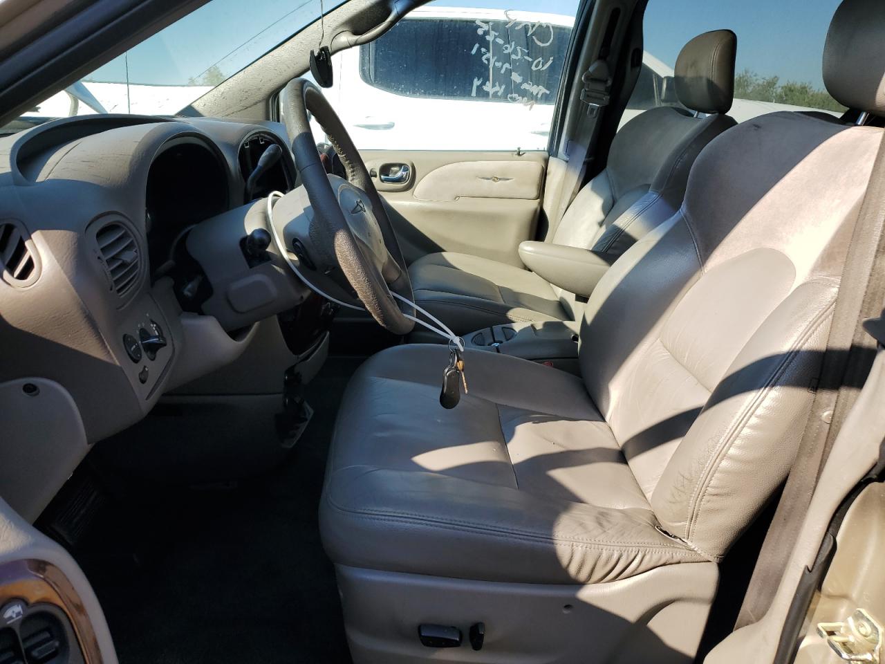 2003 Chrysler Town & Country Limited VIN: 2C8GP64L43R158528 Lot: 90536765