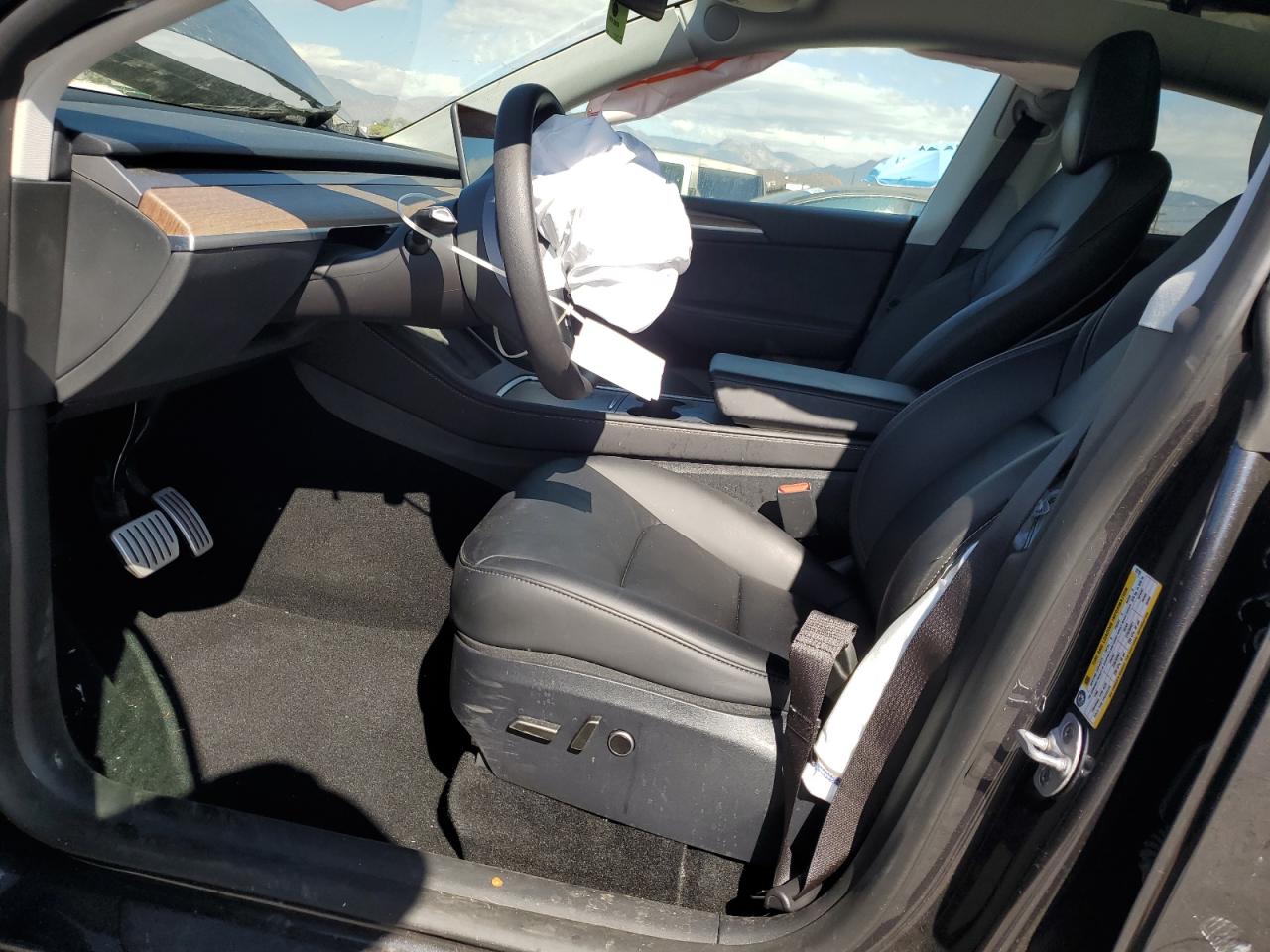 2024 Tesla Model Y VIN: 7SAYGDEFXRF127181 Lot: 86166135