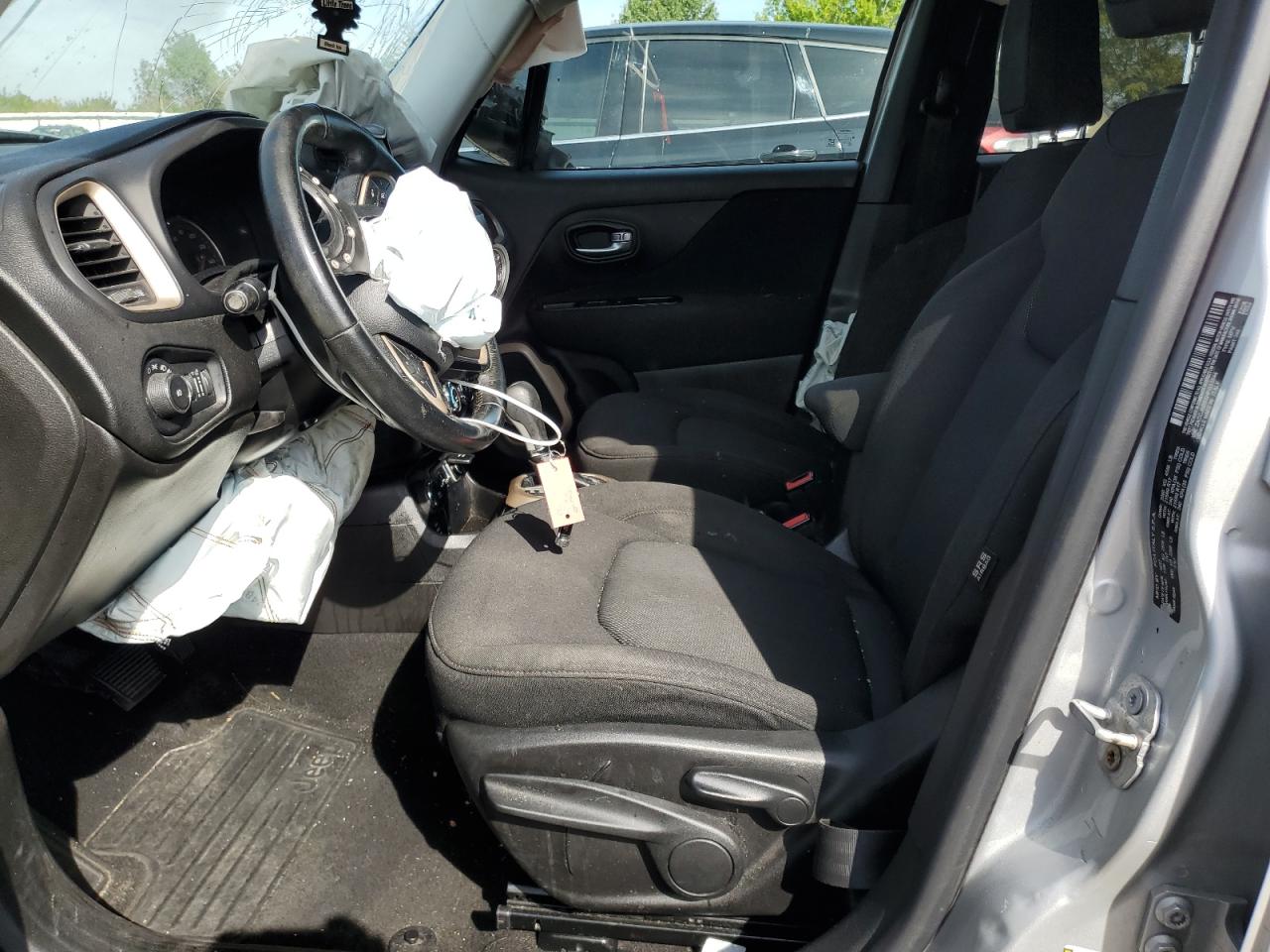 2017 Jeep Renegade Latitude VIN: ZACCJBBB5HPG33944 Lot: 84521645